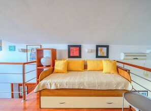 Apartment (One Bedroom Apartment with Gallery Ro) - Apartments Vrandecic (Postira)
