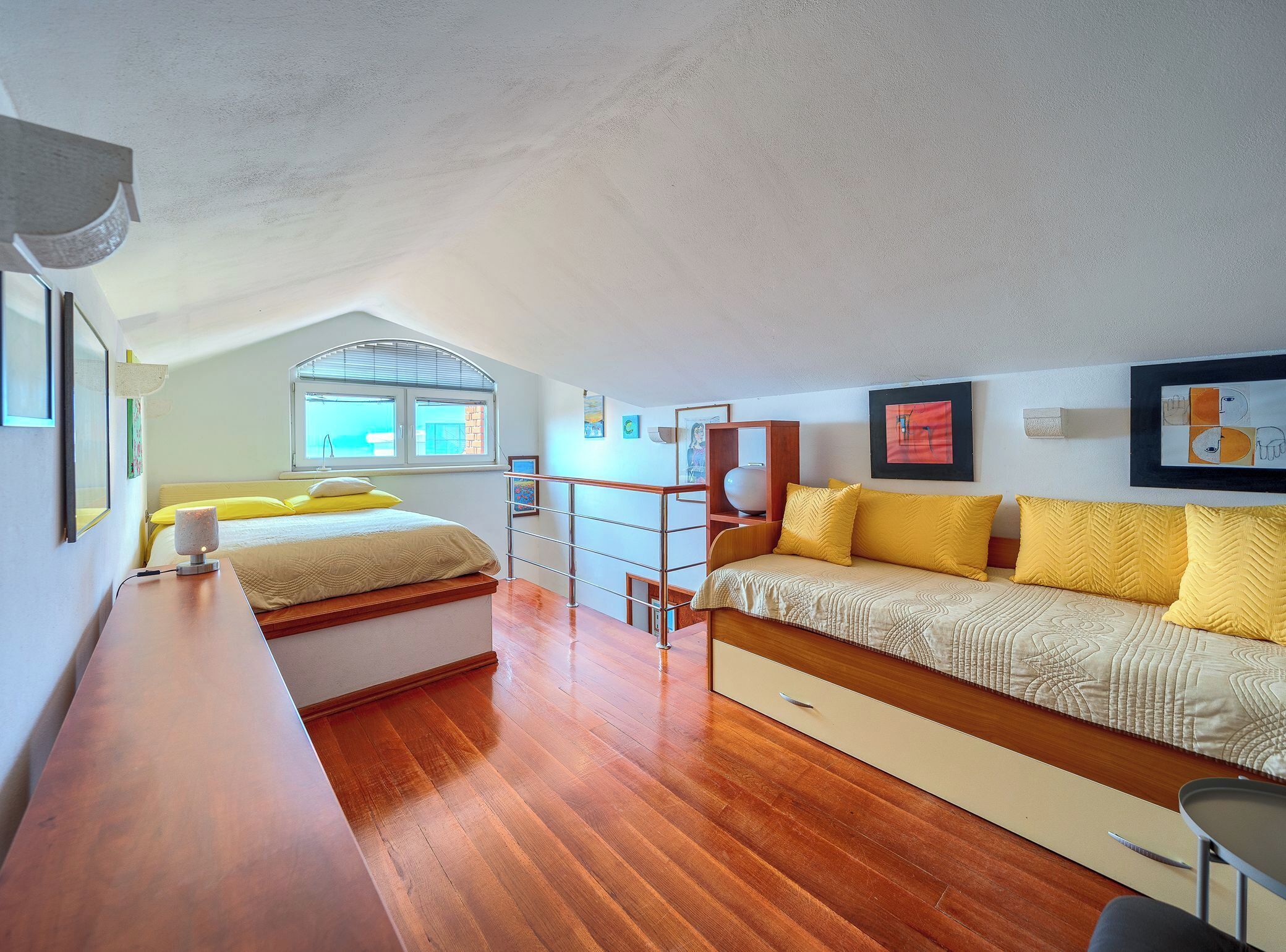 Lägenhet (One Bedroom Apartment with Gallery Ro) | 7 sovrum och barnsängar