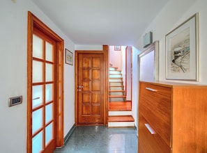 Staircase - Apartments Vrandecic (Postira)