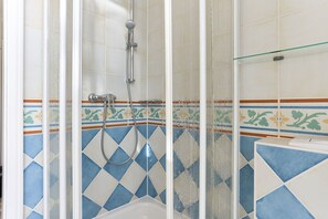 Luokittelematon kuva, 5 kautta 17, painike