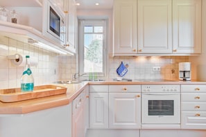 Køleskab, mikrobølgeovn, ovn, opvaskemaskine