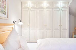 2 soveværelser, pengeskab på værelset, Wi-Fi, sengetøj