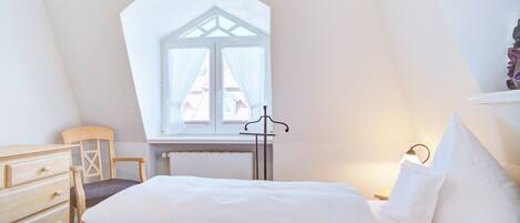 1 室のベッドルーム、セーフティボックス (室内)、WiFi、ベッドシーツ