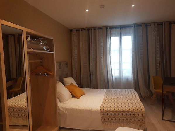2 bedrooms, Internet
