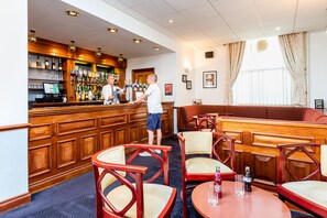 Bar (on property) - Imperial Hotel (Eastbourne)