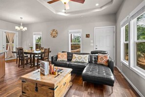TV, fireplace, offices