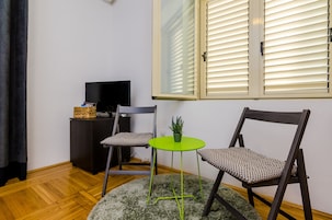 Camera doppia (Double Room with City View) | 1 camera