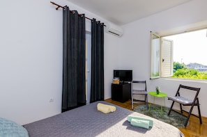 Chambre Double (Double Room with City View) | 1 chambre