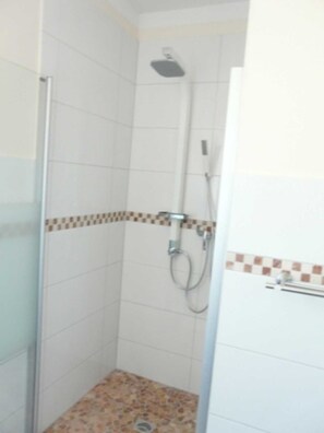 Unclassified image, 5 of 6, button