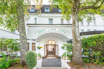 Abbey Lawn Hotel