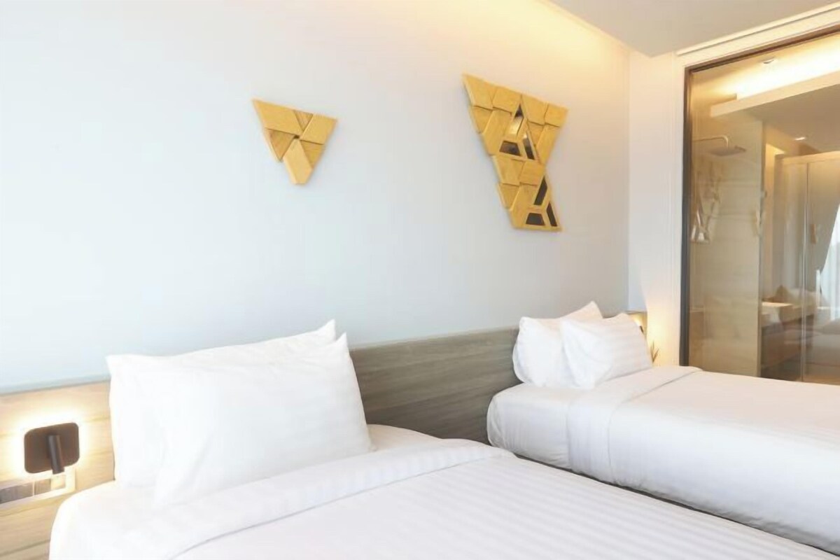 Minibar, màn/rèm cản sáng, truy cập Internet không dây miễn phí 