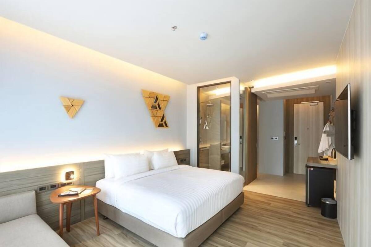 Minibar, màn/rèm cản sáng, truy cập Internet không dây miễn phí 