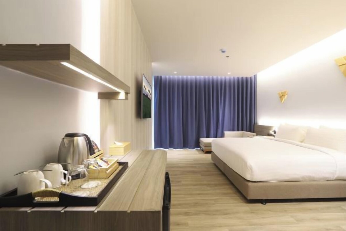 Minibar, màn/rèm cản sáng, truy cập Internet không dây miễn phí 