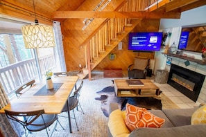Dining - Cozy Mountain Cabin Retreat - 5 Mins from Ski Monarch~ Welcome to RockyTop Cabin! (Salida)