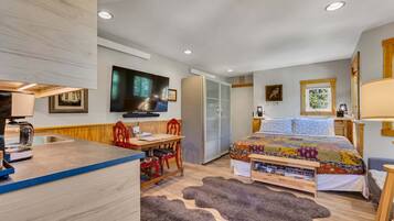 1 quarto, Wi-Fi de cortesia, roupa de cama
