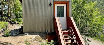 Dog Friendly • Close to Monarch Mountain • King Bed