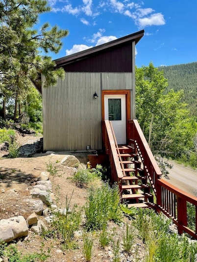 Dog Friendly • Close to Monarch Mountain • King Bed