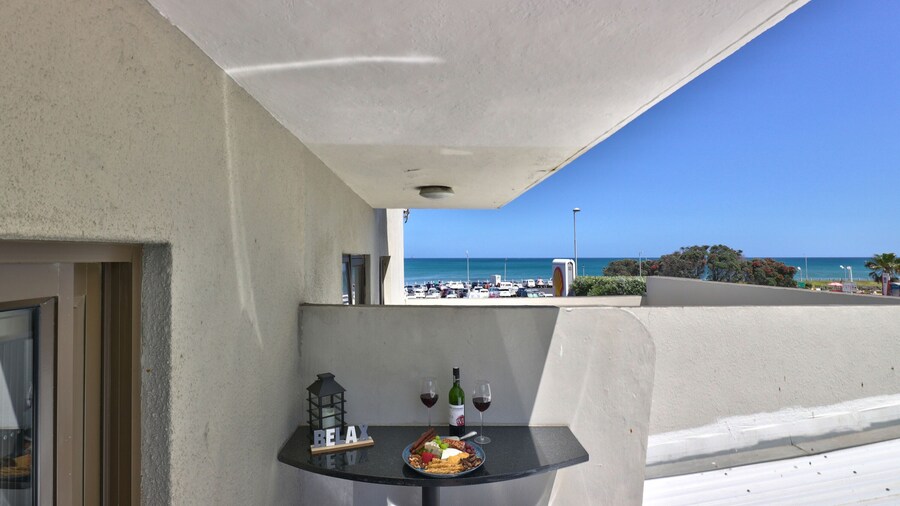 Bay Point Apartment on Beach Road