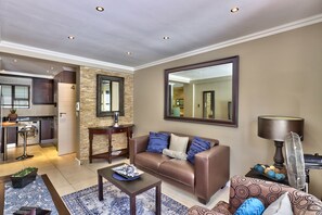 Interior - Bay Point Apartment on Beach Road (Cape Town)