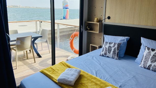 LodgeBoat côté Grand Large | WiFi (free), bed sheets
