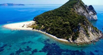 Villa with private pool, water massage pool and sea view roof garden