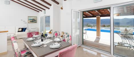 Villa (Luxury Villa) | Salle Ă manger