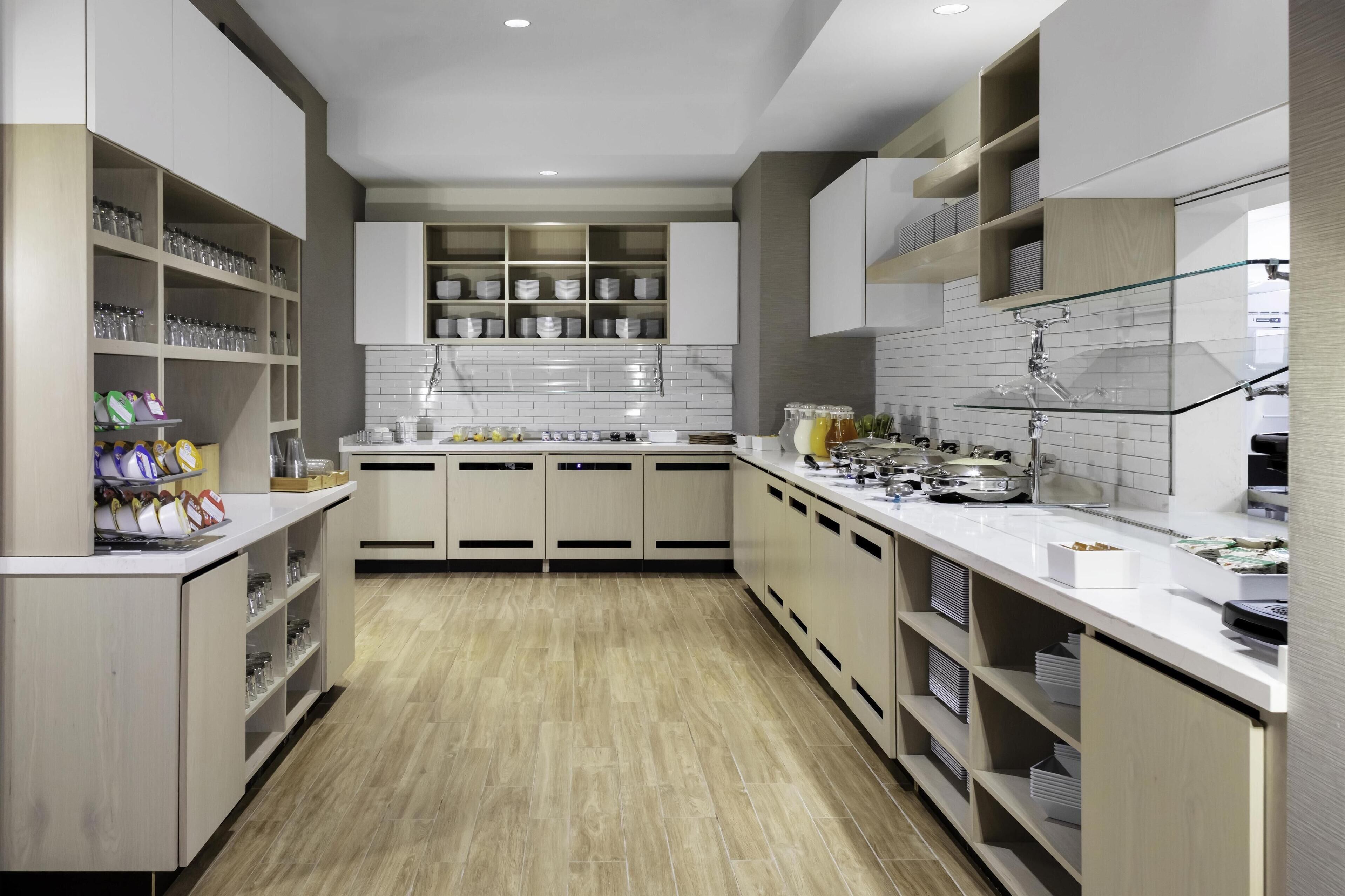 free daily full breakfast