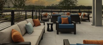 Hyatt House The Woodlands / Shenandoah
