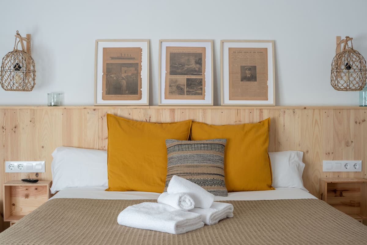 Quarto casal superior | 1 quarto, cofres nos quartos, individualmente decorados