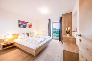 1 quarto, Wi-Fi de cortesia, roupa de cama