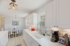 Fully Stocked kitchen