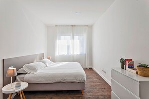 Classic Apartment | 2 bedrooms, iron/ironing board, cots/infant beds, free WiFi