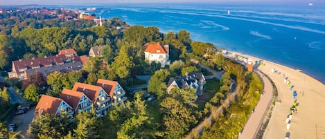 På stranden