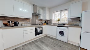 Apartment, Private Bathroom | Shared kitchen
