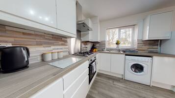 Apartment, Private Bathroom | Shared kitchen