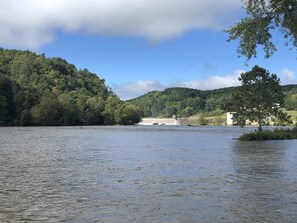 Miscellaneous - Cabin 4 Fall asleep to the sound of the New River's Song (Fries)