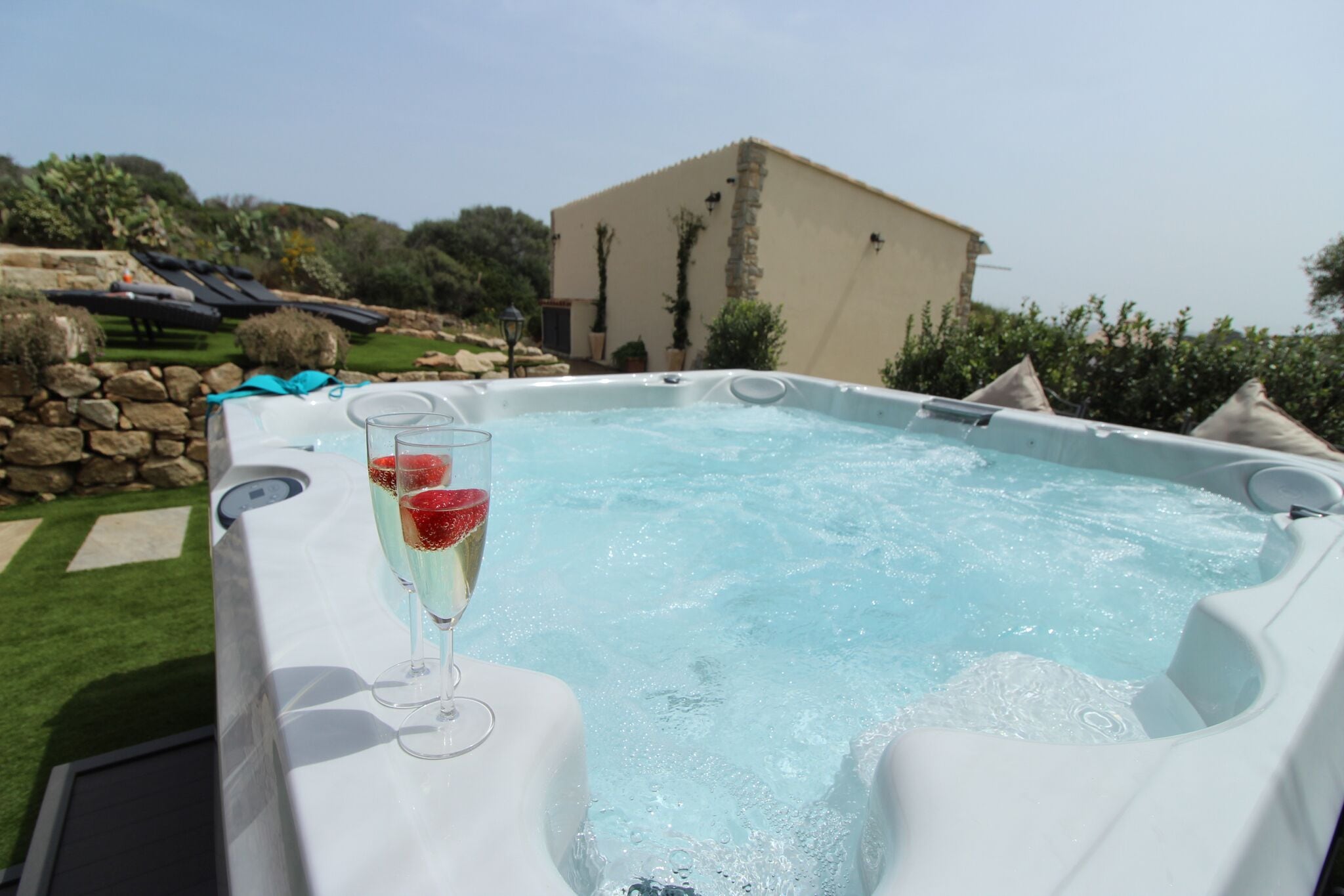 Bain à remous extérieur