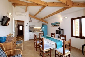 House, 3 Bedrooms | Living area - Villa Iole (La Maddalena)