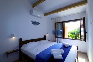 House, 3 Bedrooms | 3 bedrooms, iron/ironing board, free WiFi - Villa Iole (La Maddalena)
