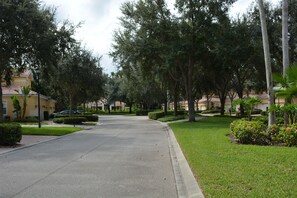 Property grounds - 3 Bed 2 Bath Condo in desirable gated community of Grandezza On Golf Course (Estero)