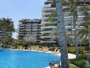 Outdoor pool, a heated pool