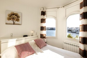 3 bedrooms, iron/ironing board