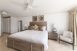 4 habitaciones, tabla de planchar con plancha, wifi y ropa de cama 