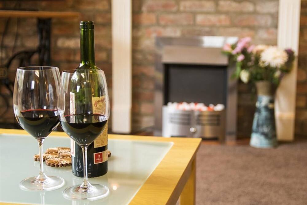Burr Cottage - The Chestnuts Holiday Cottages