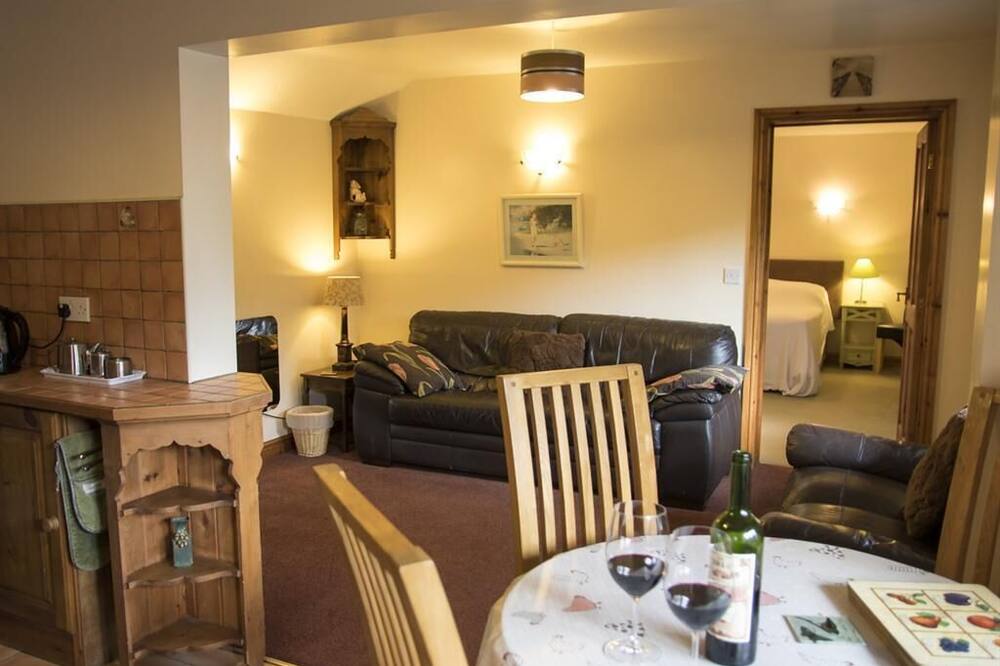 Swallow Cottage - The Chestnuts Holiday Cottages