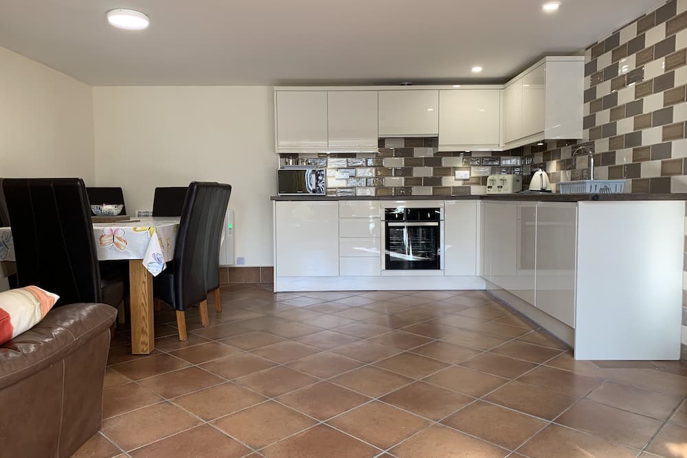 Oak Cottage - The Chestnuts Holiday Cottages