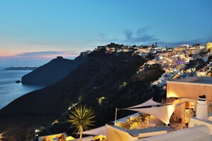 Property grounds - Elegant two-bedroom duplex  with hot tub, Caldera view and swimming pool (Thera)