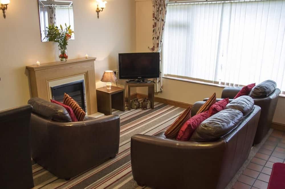 Buttercup Cottage - The Chestnuts Holiday Cottages