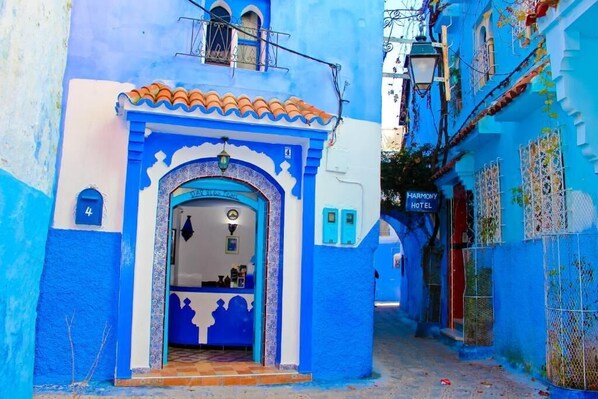 Exterior detail - Placed in the heart of the old town, super friendly close to everything you need (Chefchaouen)