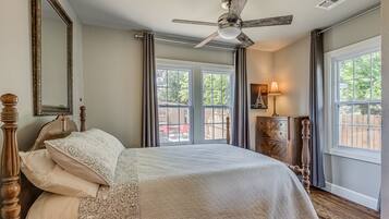 3 camere, una scrivania, ferro/asse da stiro, Wi-Fi gratuito